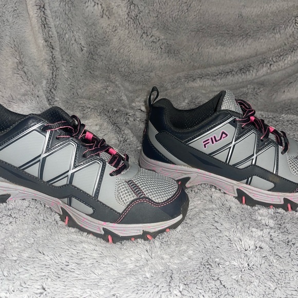 Fila sneakers women pink and grey 8 wide - Picture 3 of 6